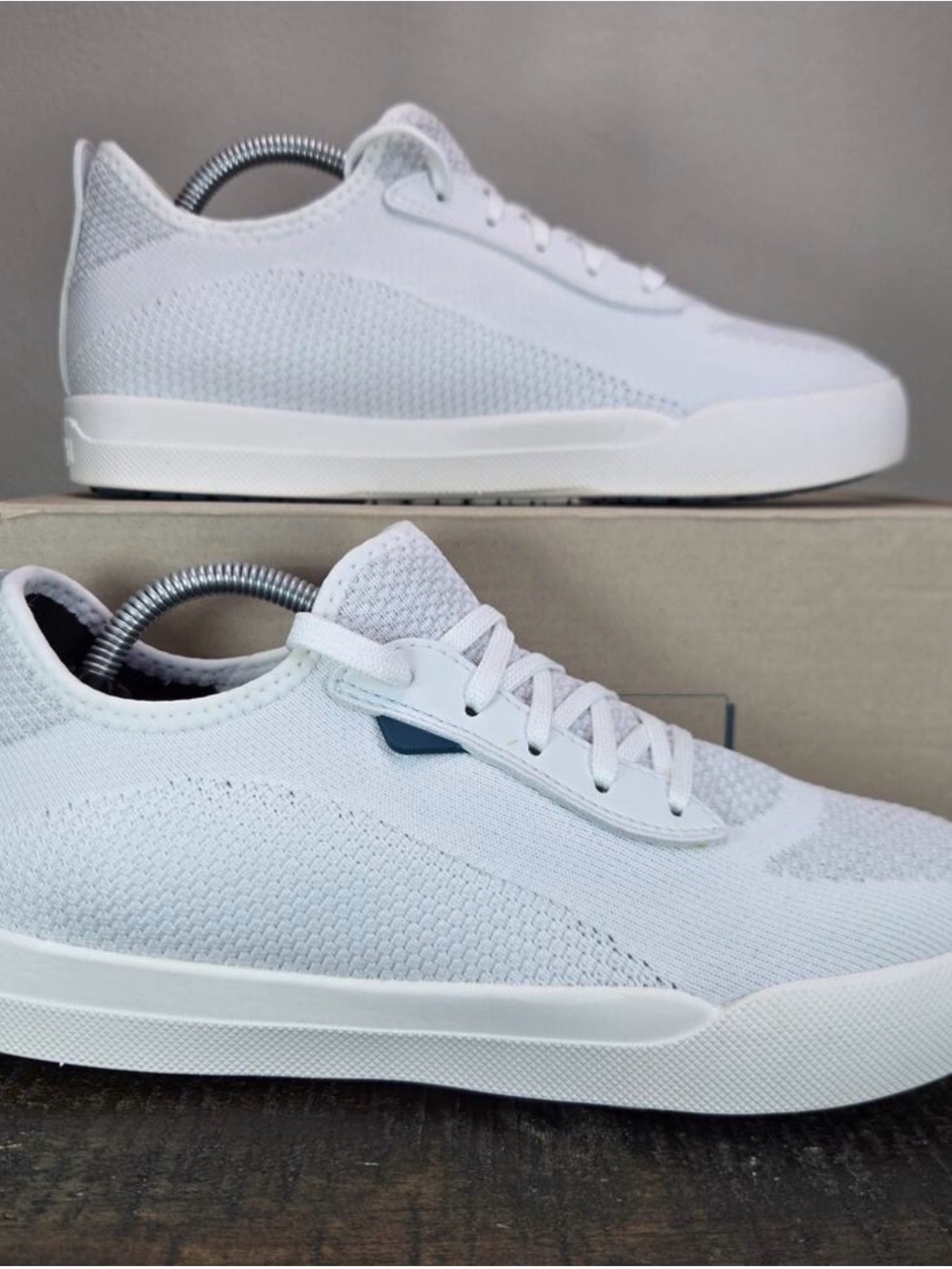 Vessi Weekend Waterproof Sneaker Size 7